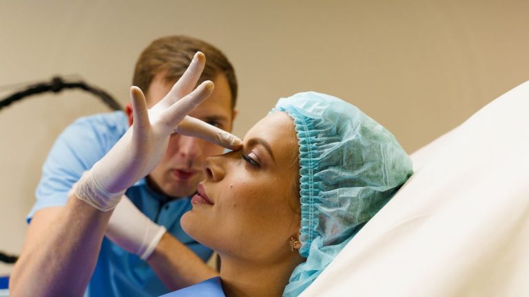 Transformando tu Perfil: Soluciones Efectivas para un Puente Nasal que no te Satisface